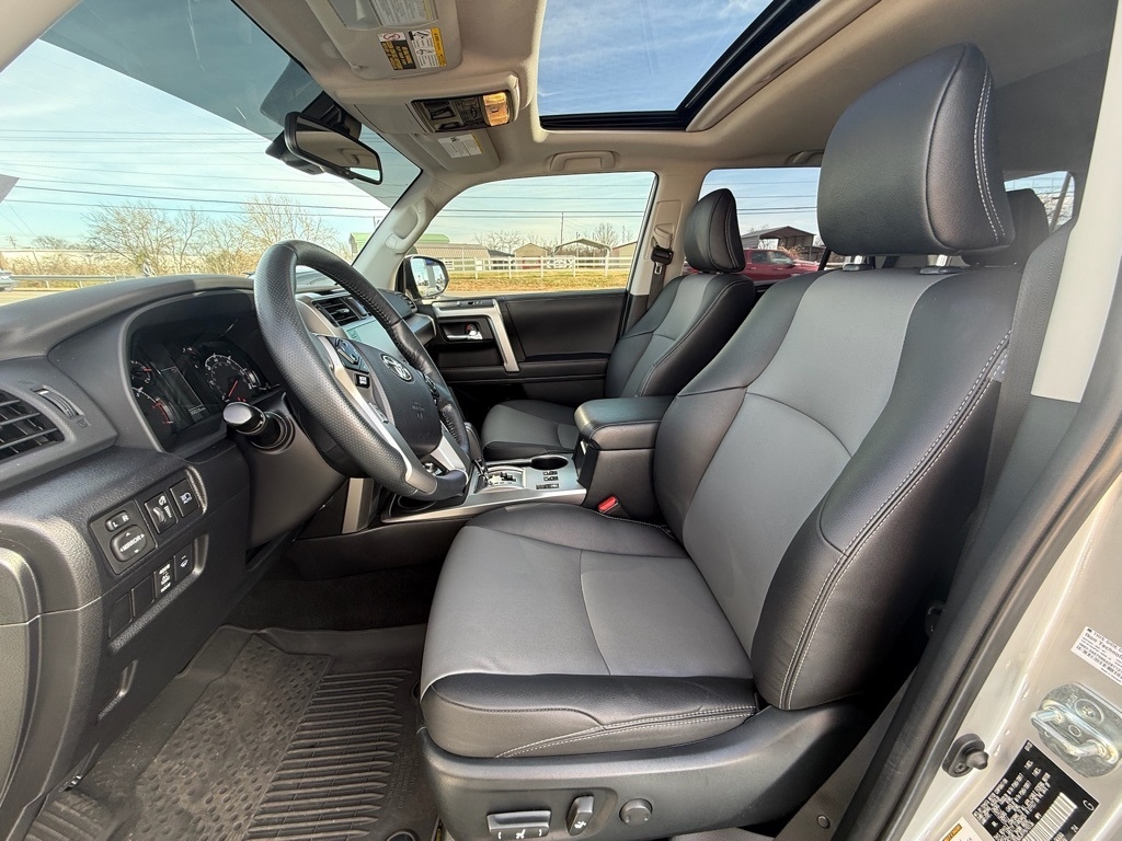 Toyota 4Runner SR5 Premium 4WD 2023