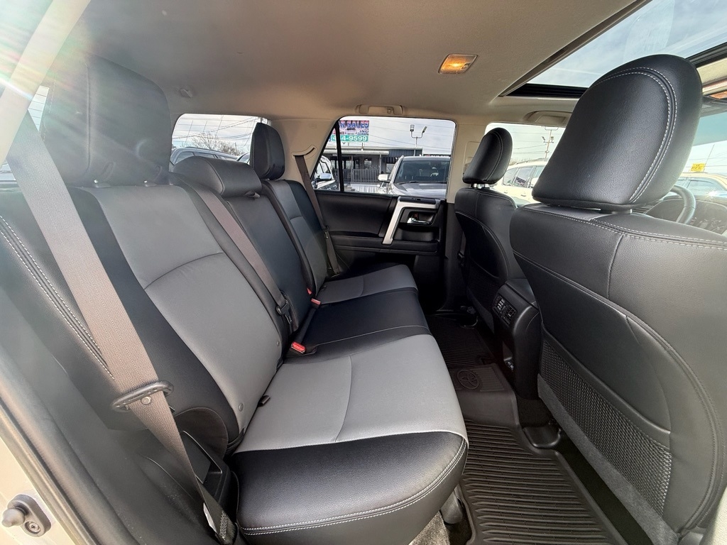 Toyota 4Runner SR5 Premium 4WD 2023