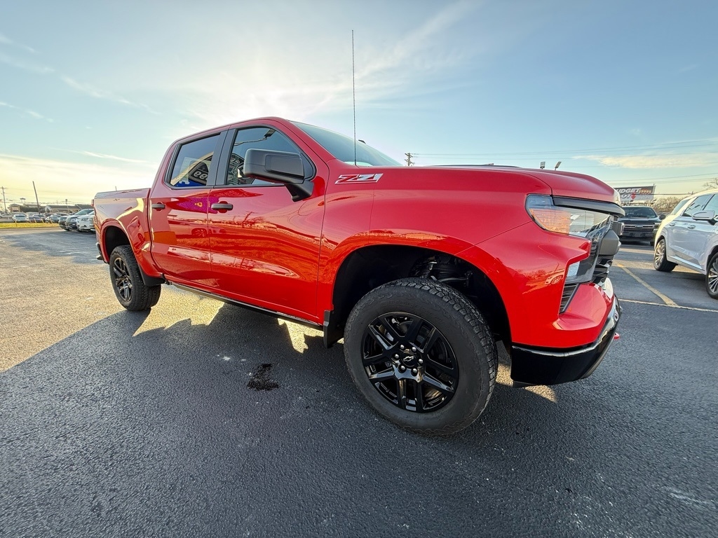 2025 Chevrolet Silverado 1500 Trail Boss Custom Crew Cab 4WD