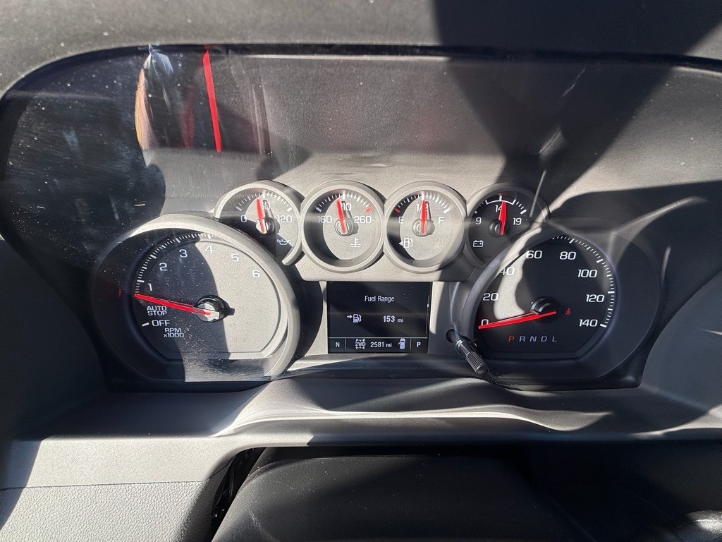 Chevrolet Silverado 1500 Trail Boss Custom Crew Cab 4WD 2025