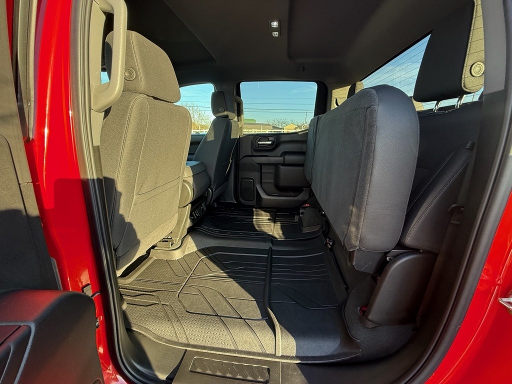 Chevrolet Silverado 1500 Trail Boss Custom Crew Cab 4WD 2025