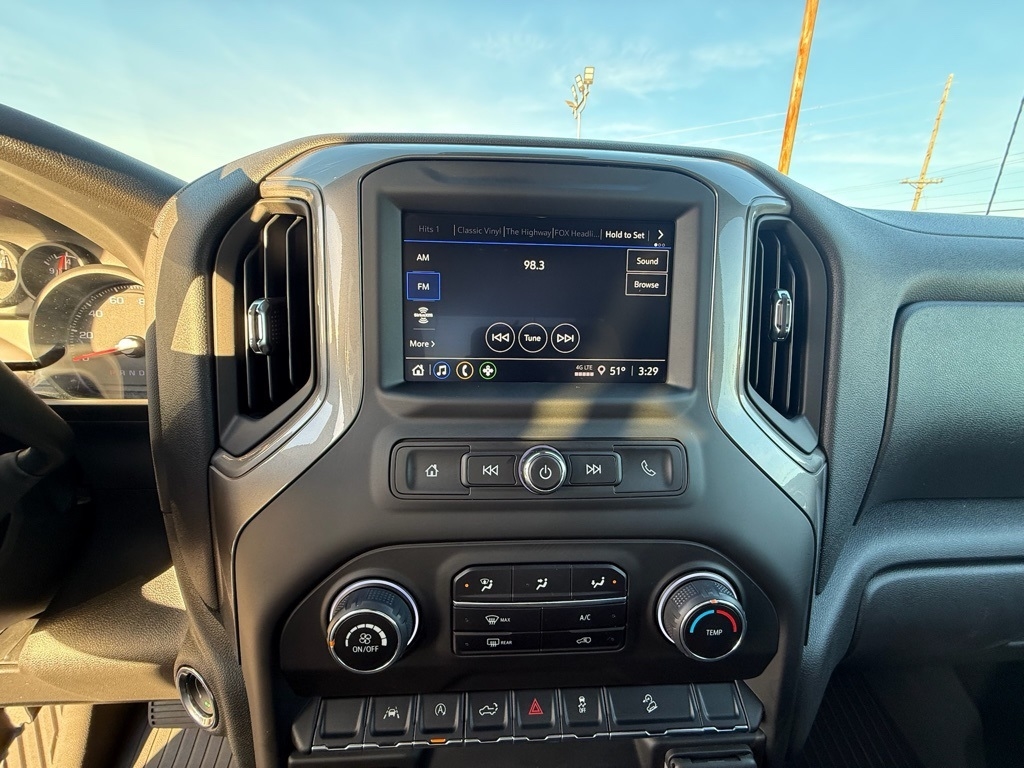 Chevrolet Silverado 1500 Trail Boss Custom Crew Cab 4WD 2025