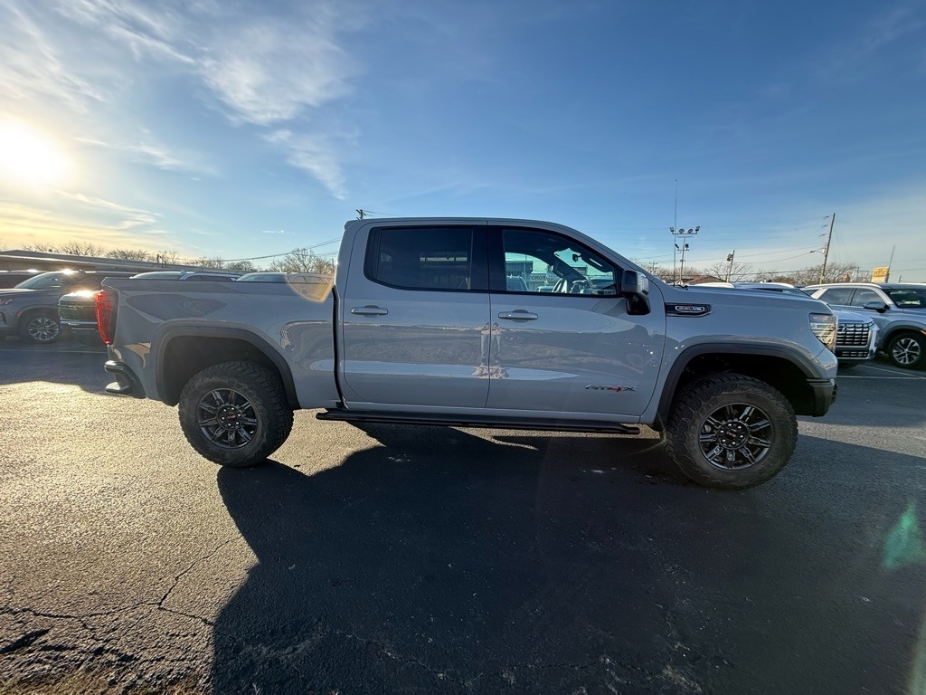 GMC Sierra 1500 AT4X Crew Cab 4WD 2025
