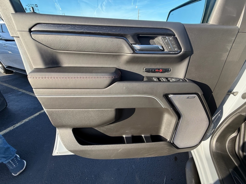 GMC Sierra 1500 AT4X Crew Cab 4WD 2025