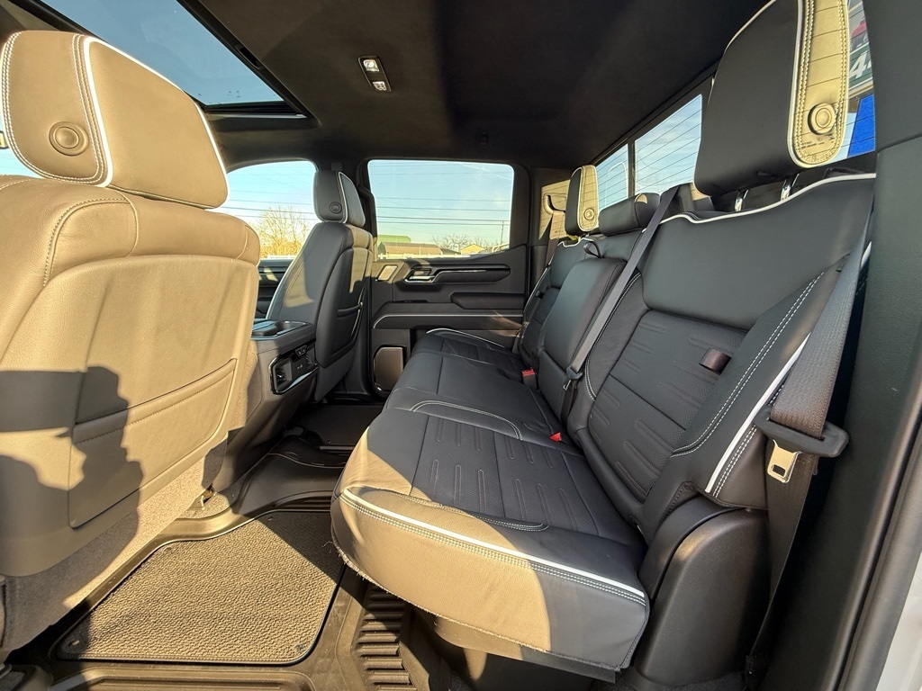 GMC Sierra 1500 AT4X Crew Cab 4WD 2025