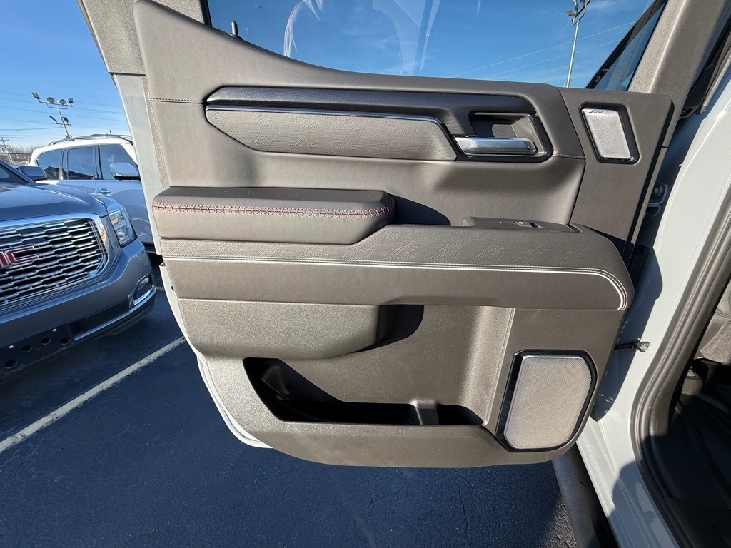 GMC Sierra 1500 AT4X Crew Cab 4WD 2025