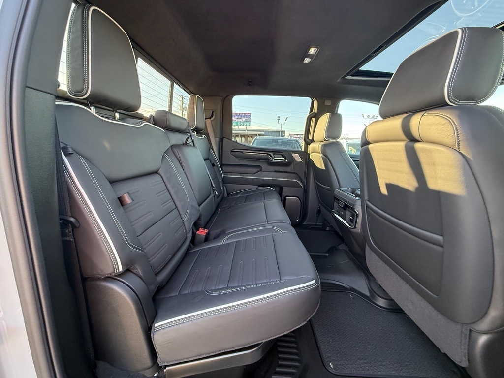 GMC Sierra 1500 AT4X Crew Cab 4WD 2025