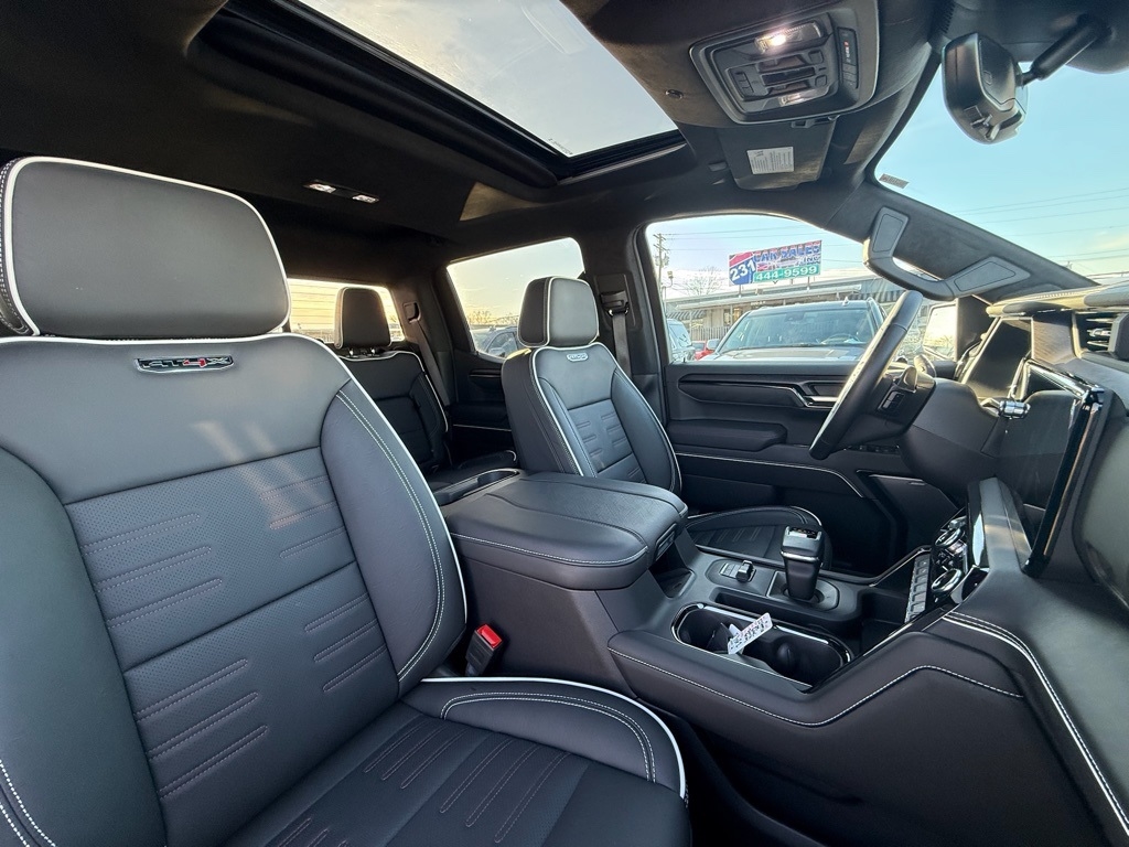 GMC Sierra 1500 AT4X Crew Cab 4WD 2025