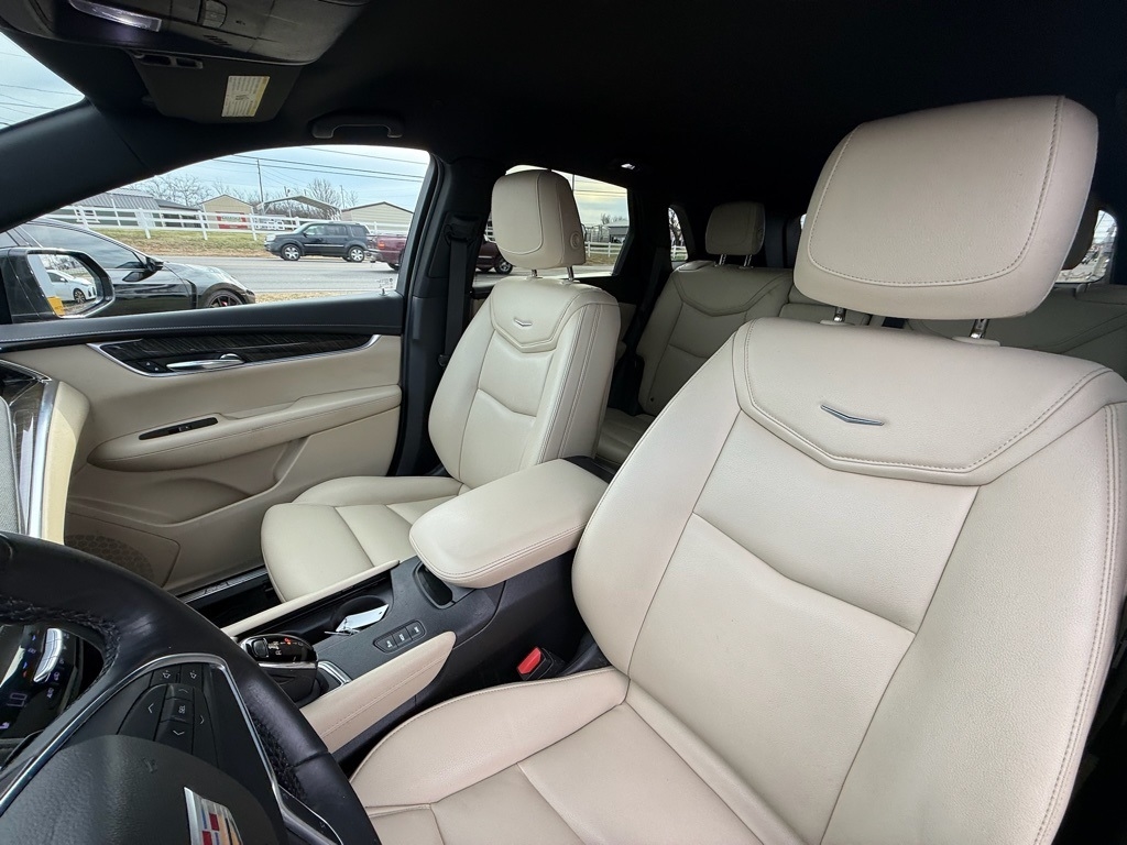 Cadillac XT5 Base AWD 2018