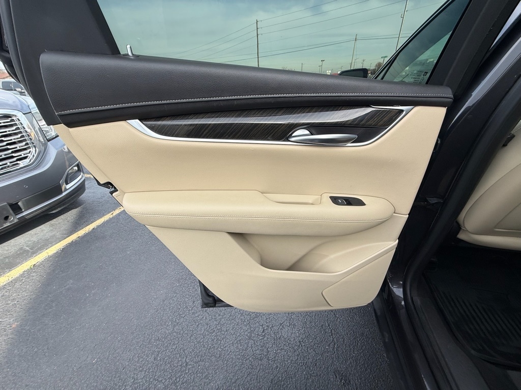 Cadillac XT5 Base AWD 2018