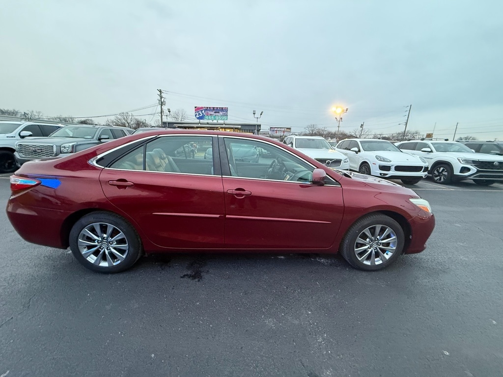Toyota Camry SE 2015