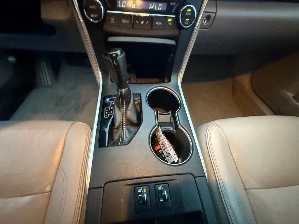 Toyota Camry SE 2015