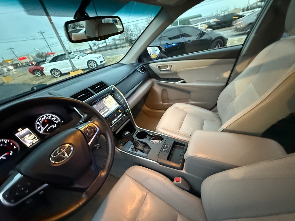 Toyota Camry SE 2015