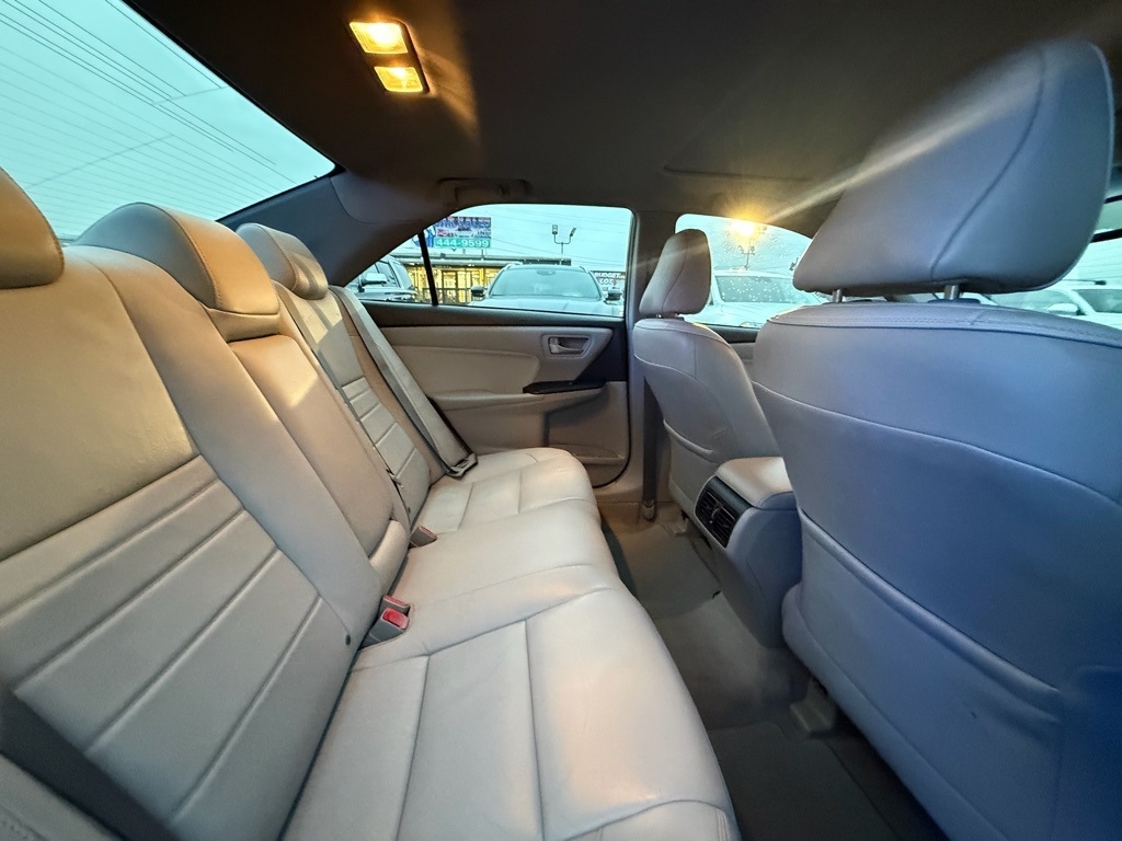 Toyota Camry SE 2015