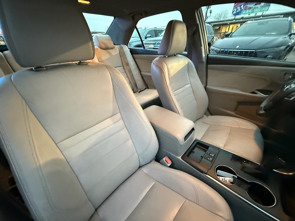 Toyota Camry SE 2015