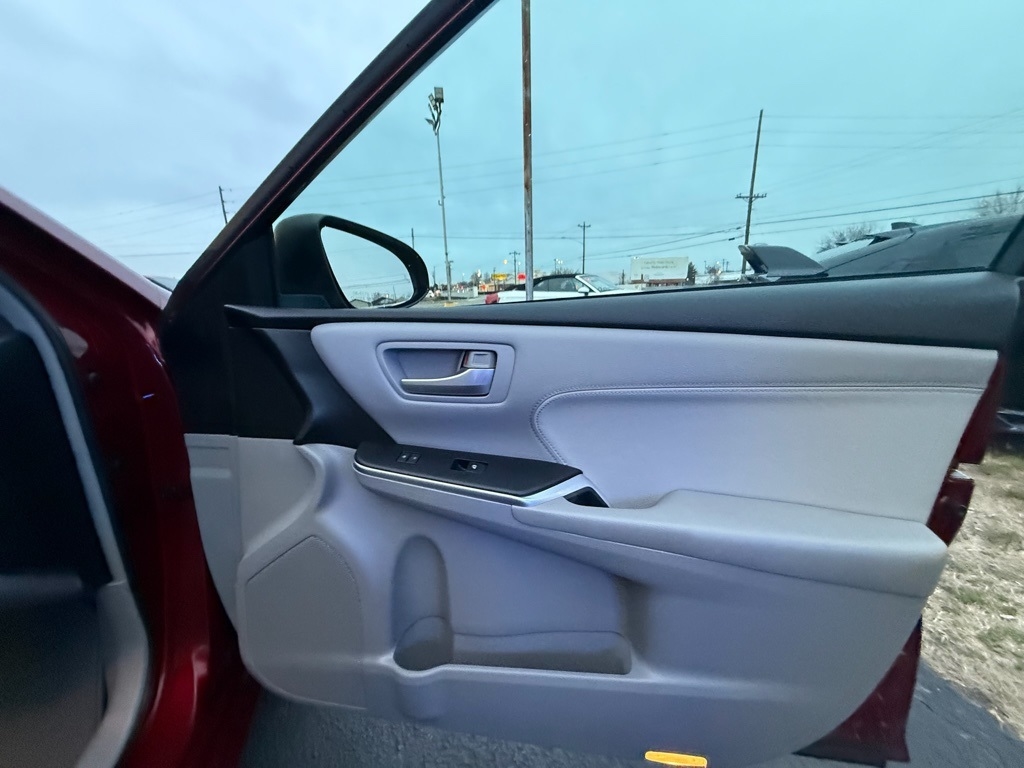 Toyota Camry SE 2015