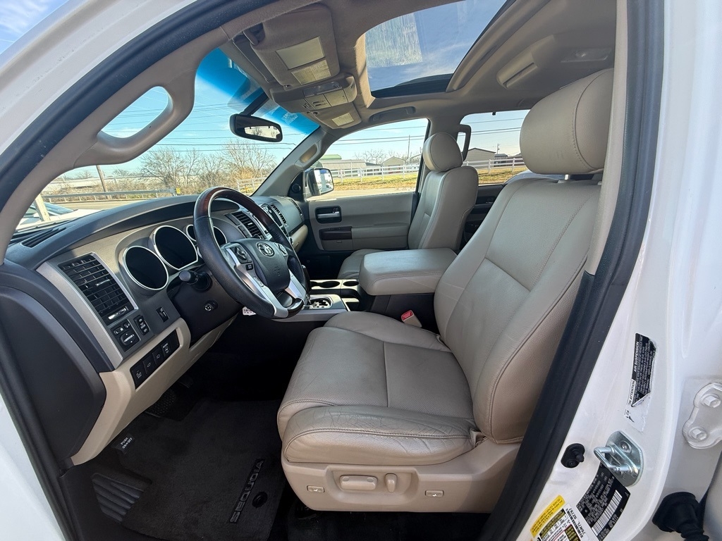 Toyota Sequoia Plantium 2WD 2015