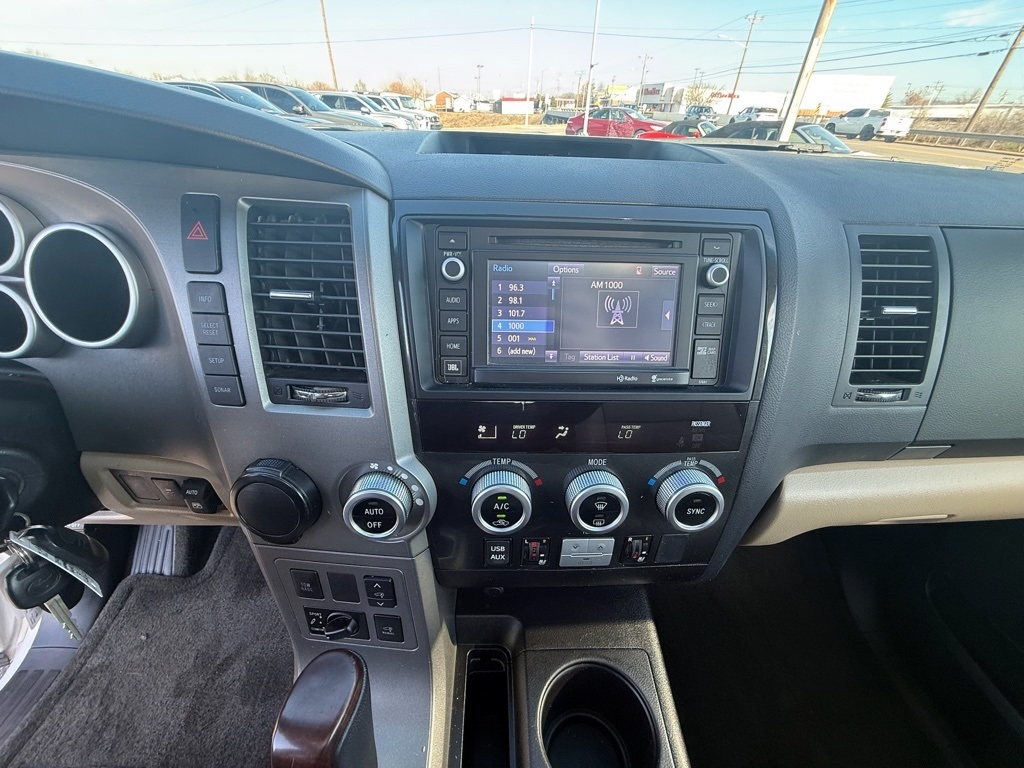 Toyota Sequoia Plantium 2WD 2015