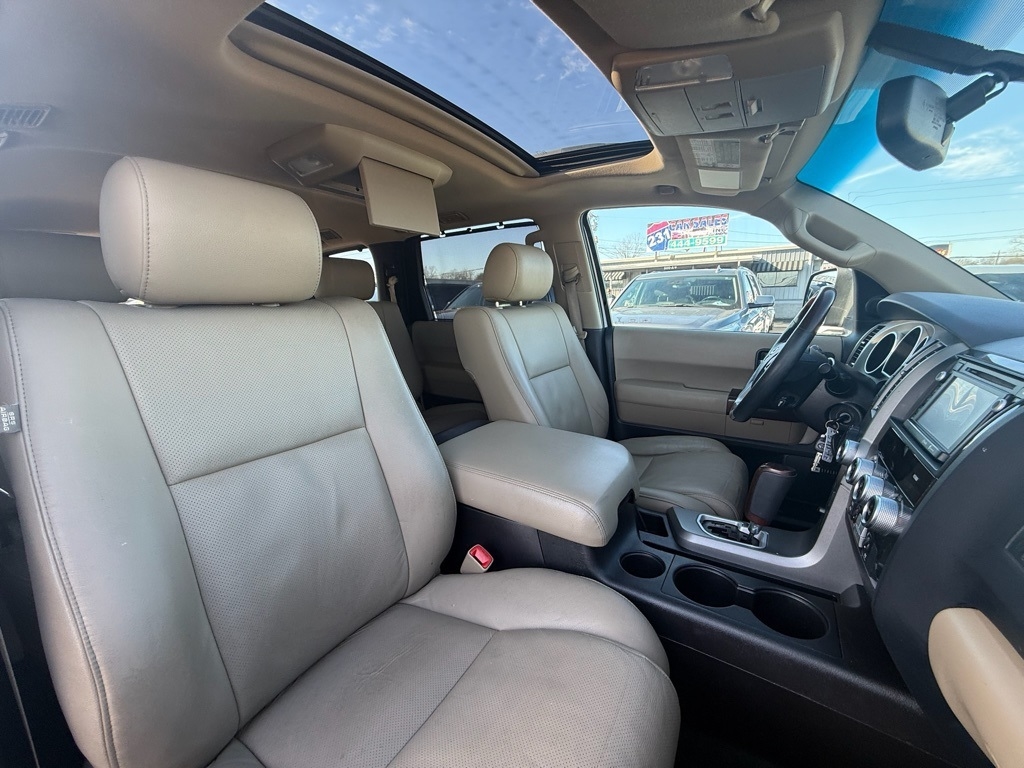 Toyota Sequoia Plantium 2WD 2015