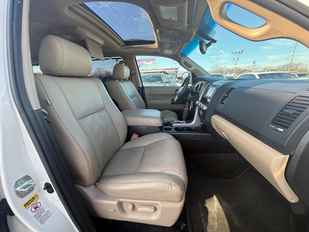 Toyota Sequoia Plantium 2WD 2015