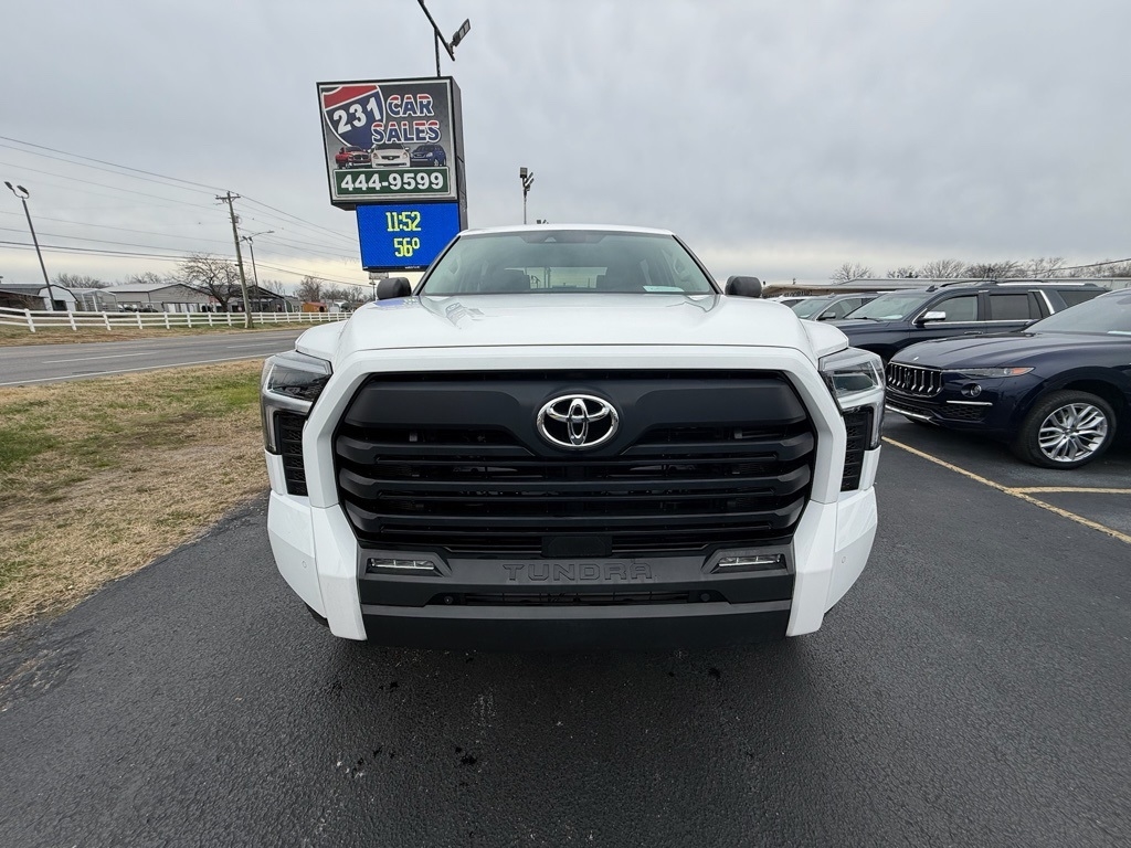 Toyota Tundra SR5 CrewMax 4WD 2024
