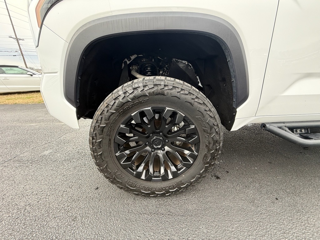 Toyota Tundra SR5 CrewMax 4WD 2024