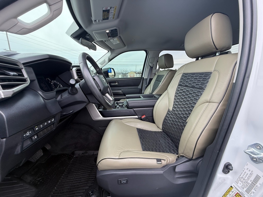 Toyota Tundra SR5 CrewMax 4WD 2024