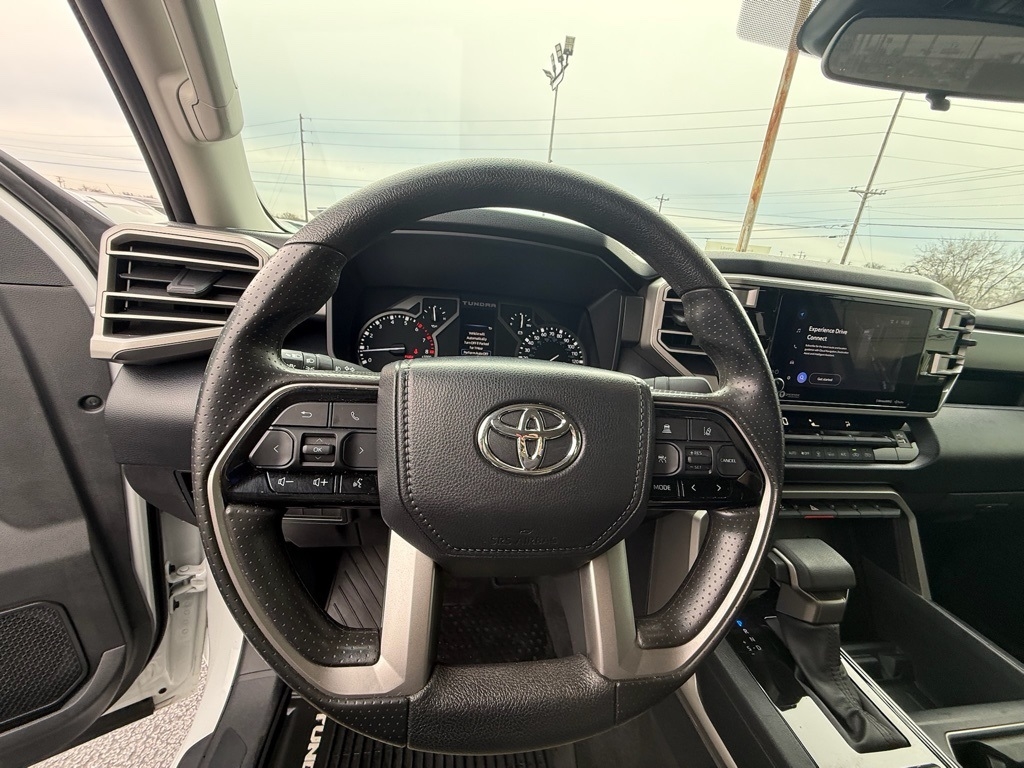 Toyota Tundra SR5 CrewMax 4WD 2024