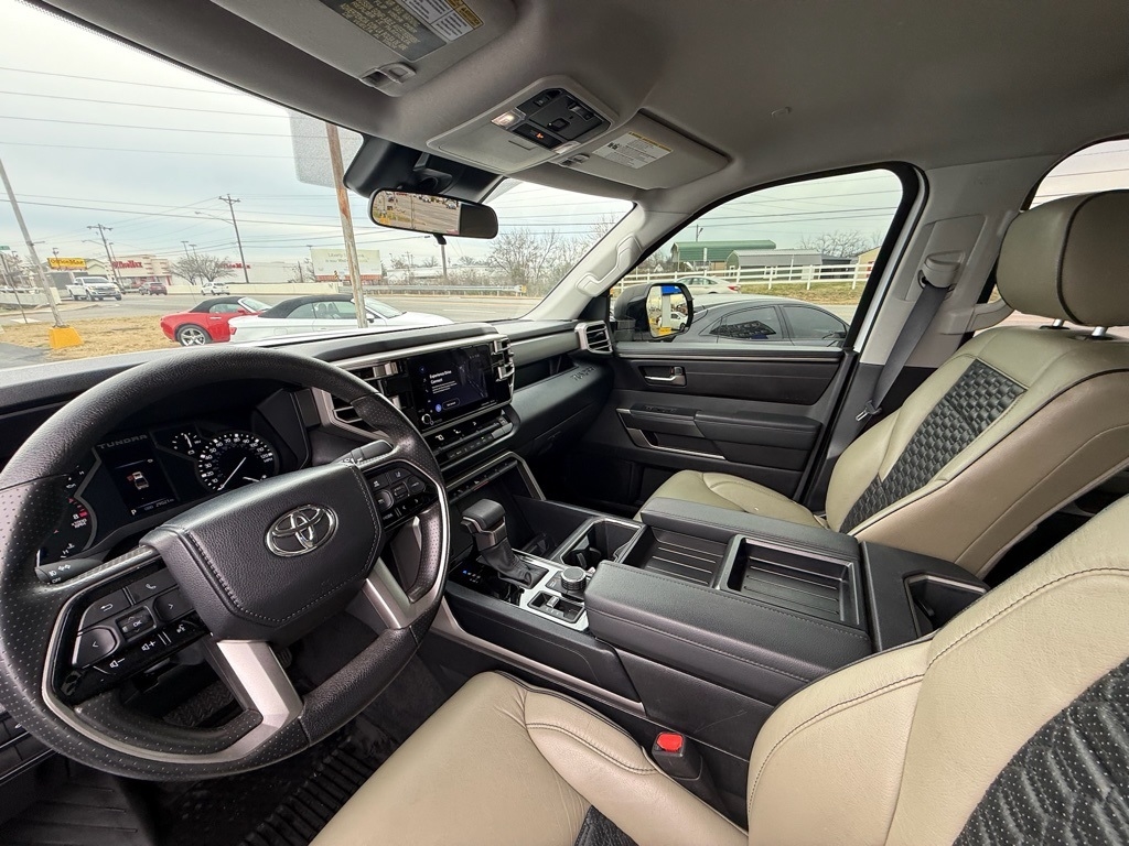 Toyota Tundra SR5 CrewMax 4WD 2024
