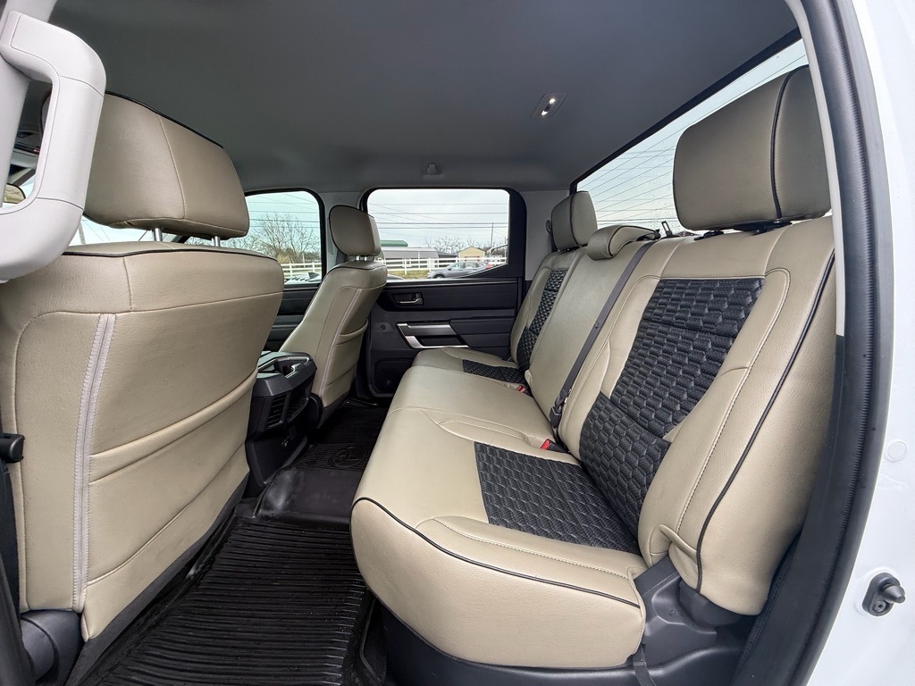 Toyota Tundra SR5 CrewMax 4WD 2024