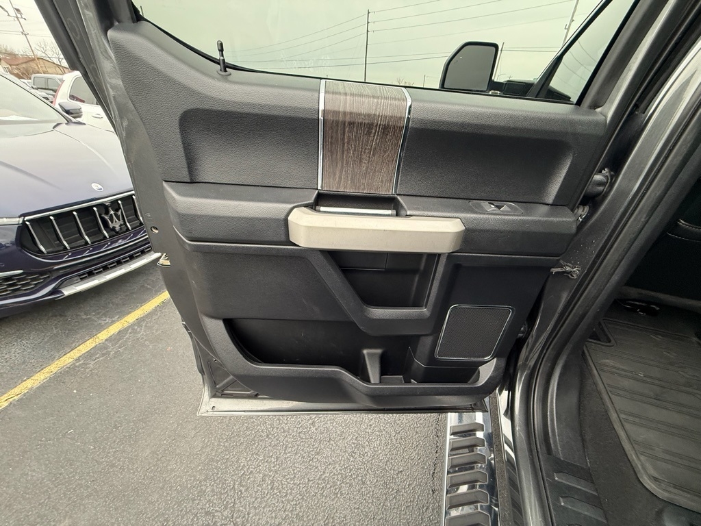 Ford F-250 SD Lariat Crew Cab 4WD 2020