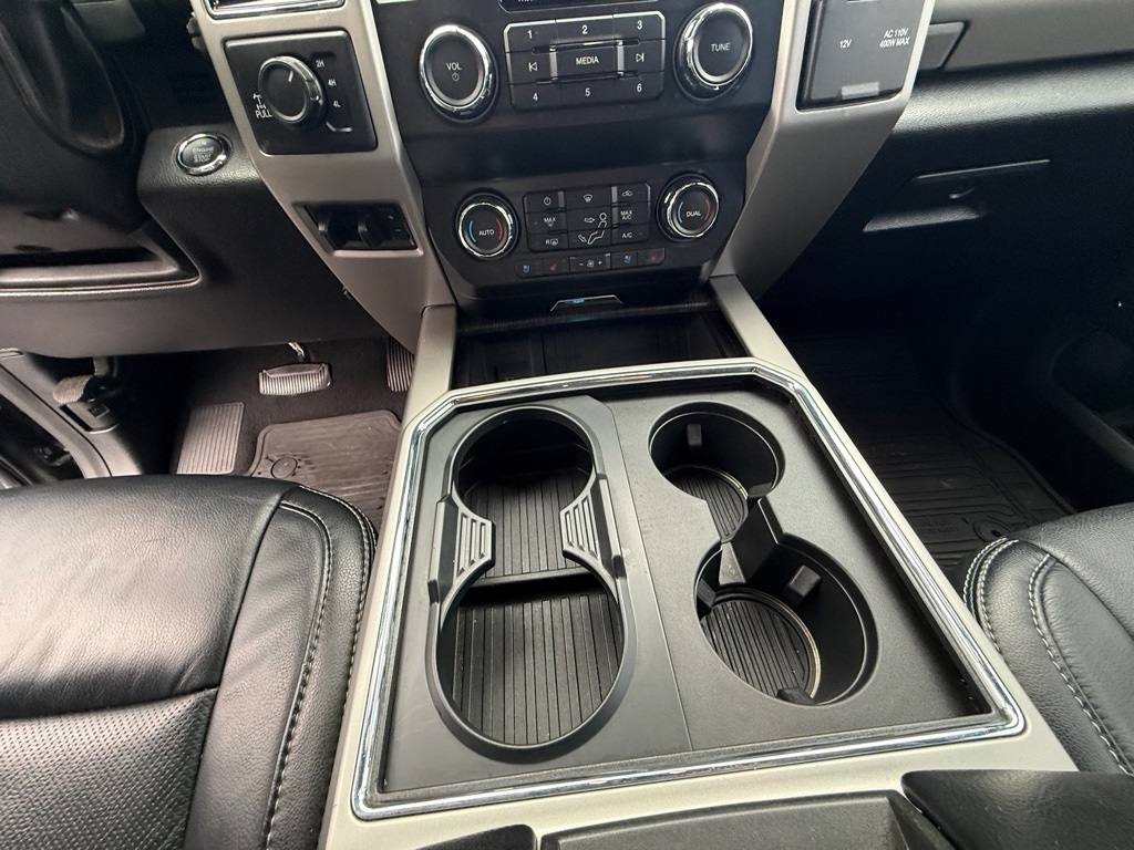 Ford F-250 SD Lariat Crew Cab 4WD 2020