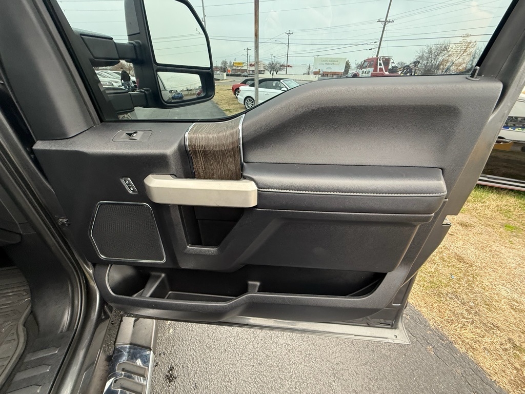 Ford F-250 SD Lariat Crew Cab 4WD 2020