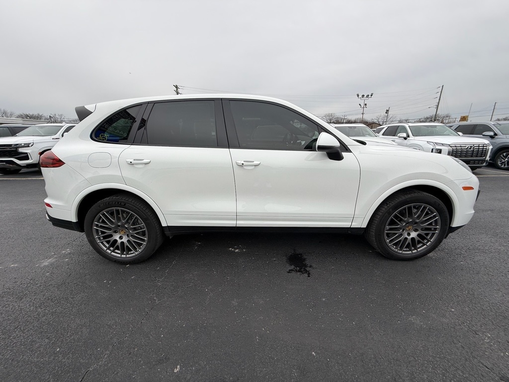 Porsche Cayenne Base 2018