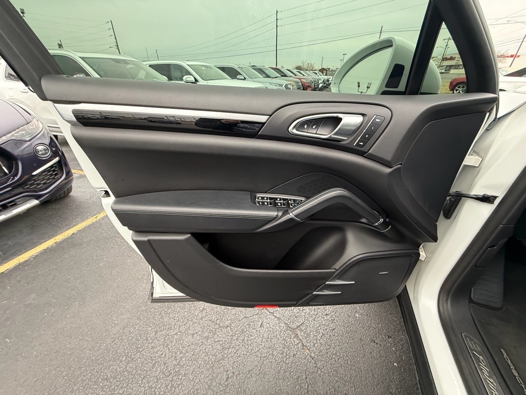 Porsche Cayenne Base 2018