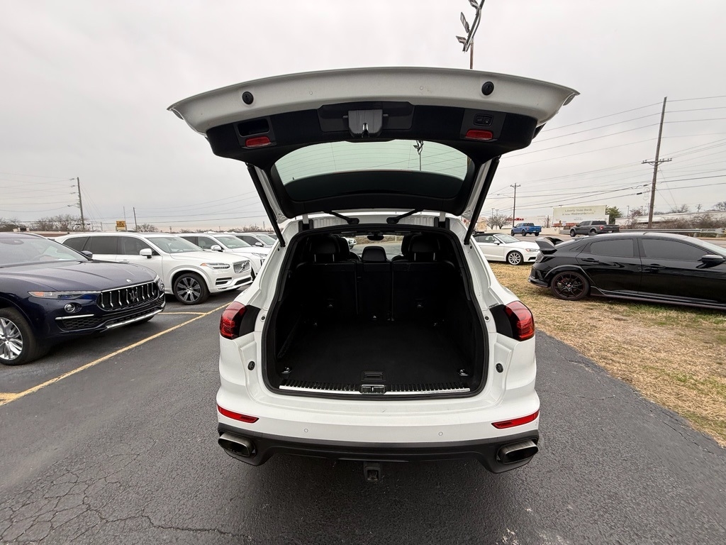 Porsche Cayenne Base 2018