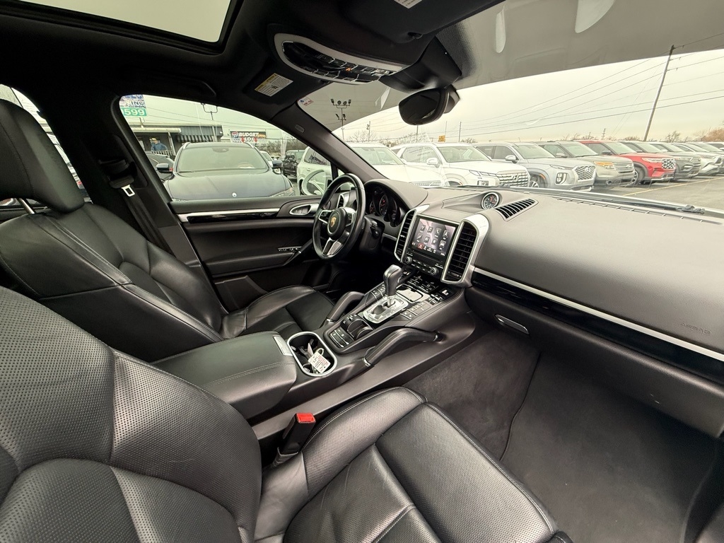 Porsche Cayenne Base 2018