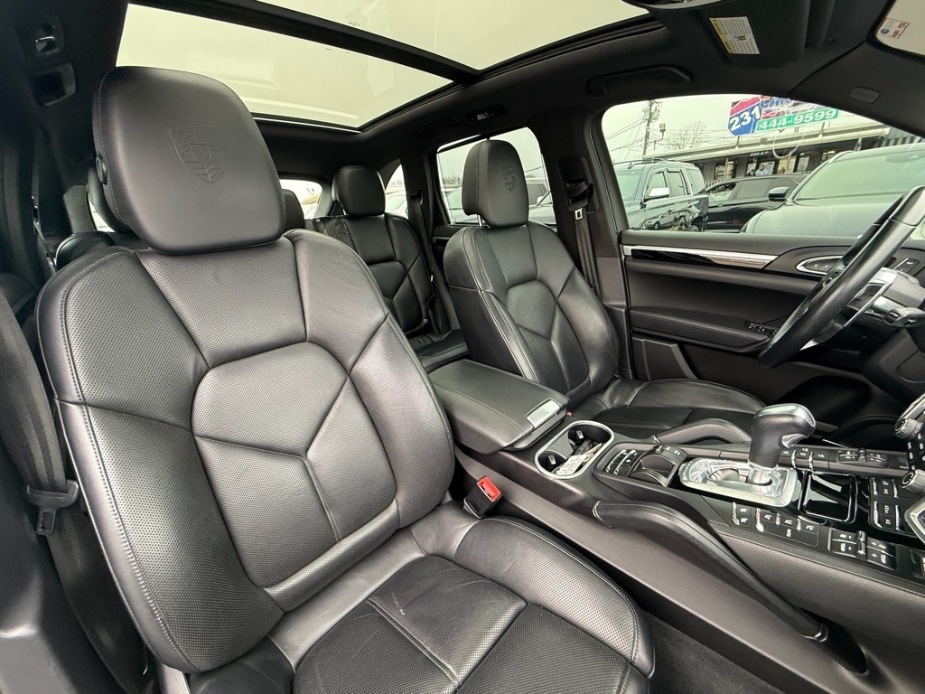 Porsche Cayenne Base 2018