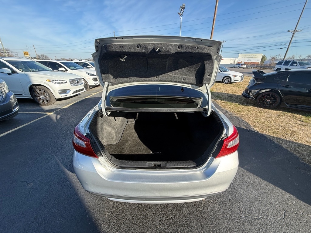 Nissan Altima 2.5 SV 2018