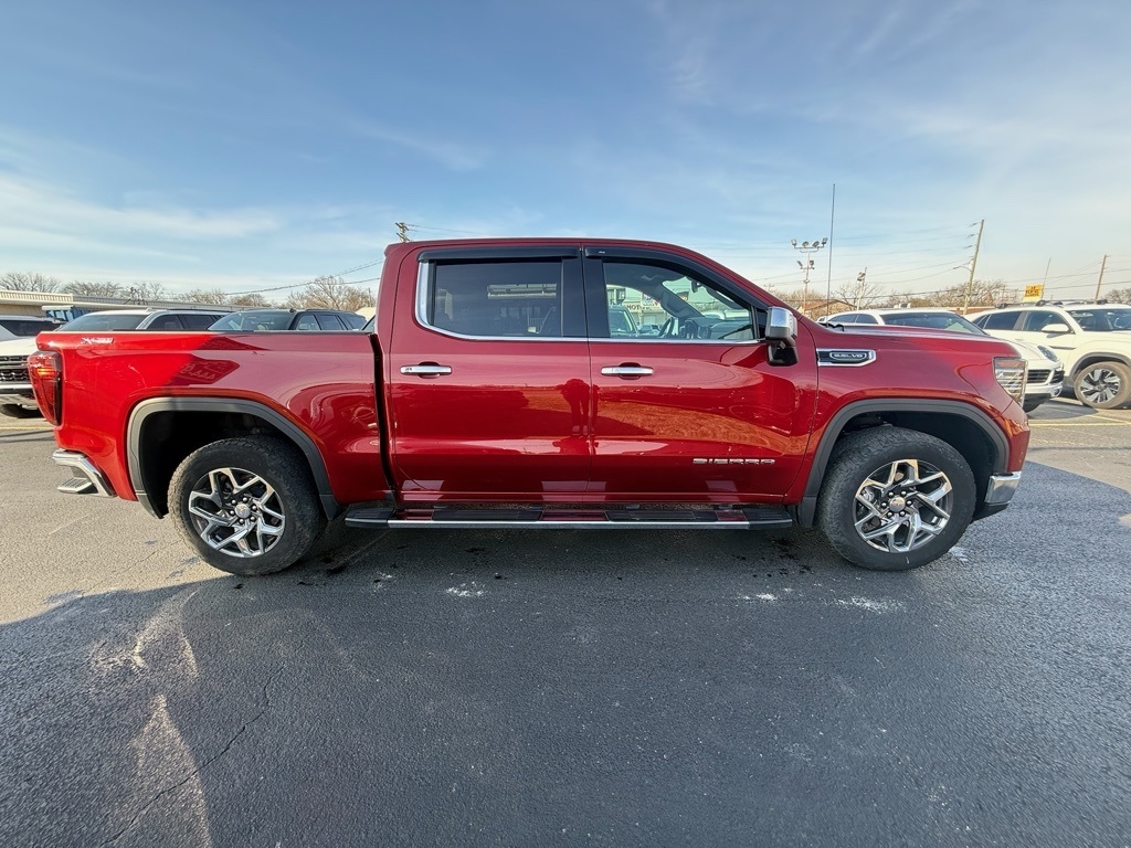 GMC Sierra 1500 SLT Crew Cab 4WD 2024