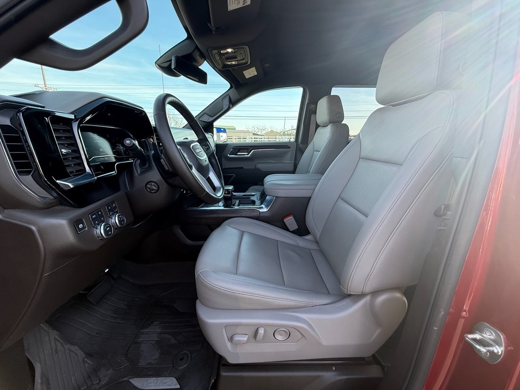 GMC Sierra 1500 SLT Crew Cab 4WD 2024