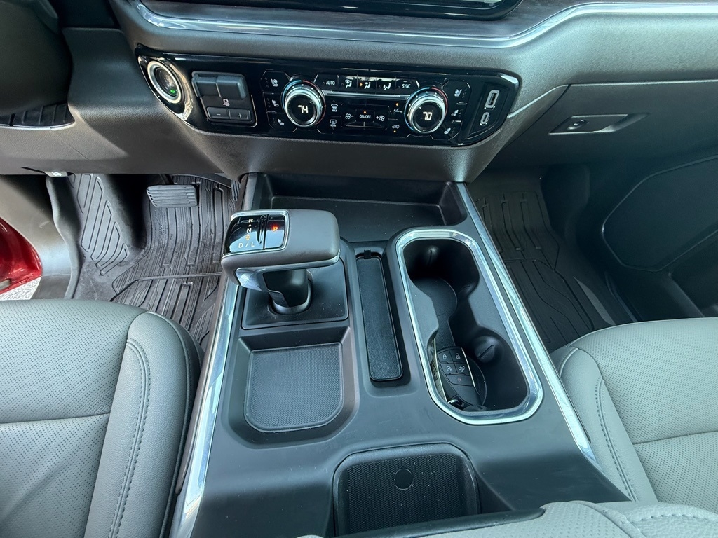 GMC Sierra 1500 SLT Crew Cab 4WD 2024