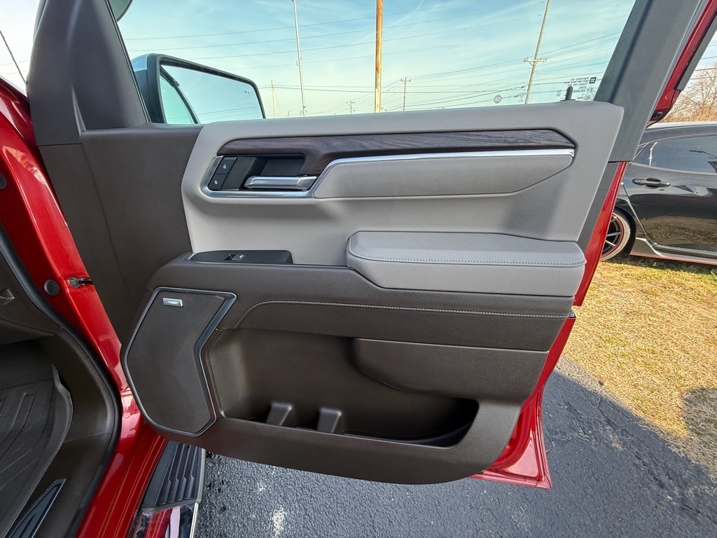 GMC Sierra 1500 SLT Crew Cab 4WD 2024