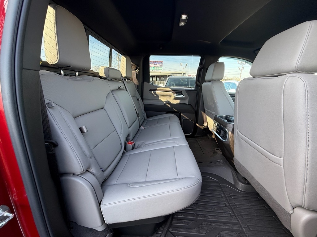 GMC Sierra 1500 SLT Crew Cab 4WD 2024