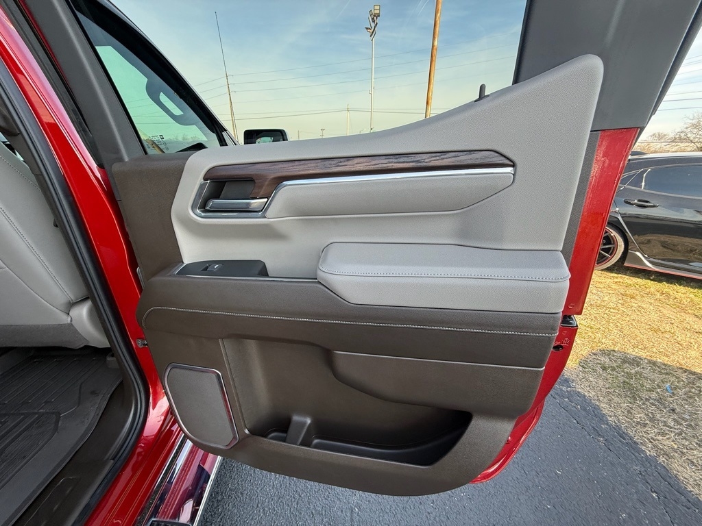 GMC Sierra 1500 SLT Crew Cab 4WD 2024