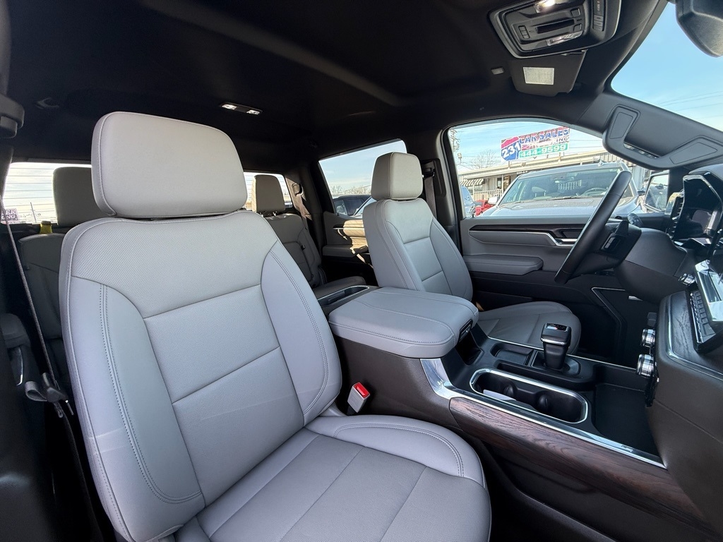 GMC Sierra 1500 SLT Crew Cab 4WD 2024