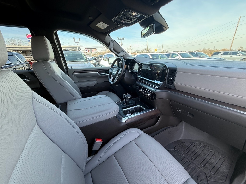 GMC Sierra 1500 SLT Crew Cab 4WD 2024