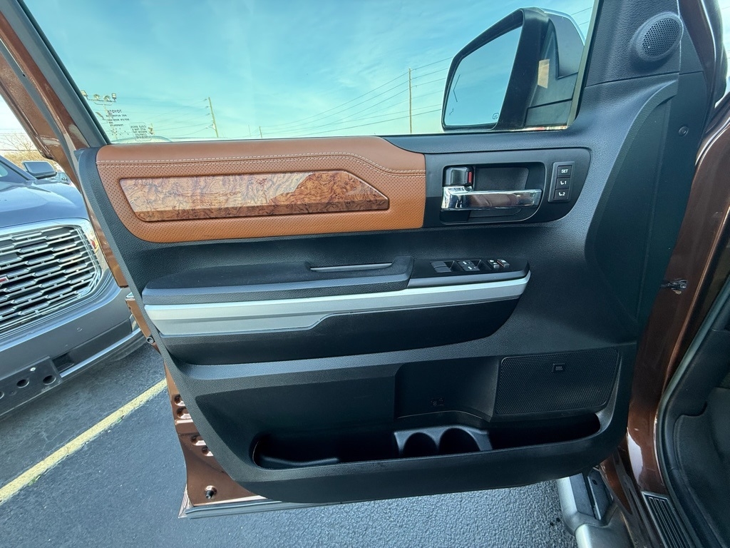 Toyota Tundra 1794 Edition Crew Max 4WD 5.7L V8 2017