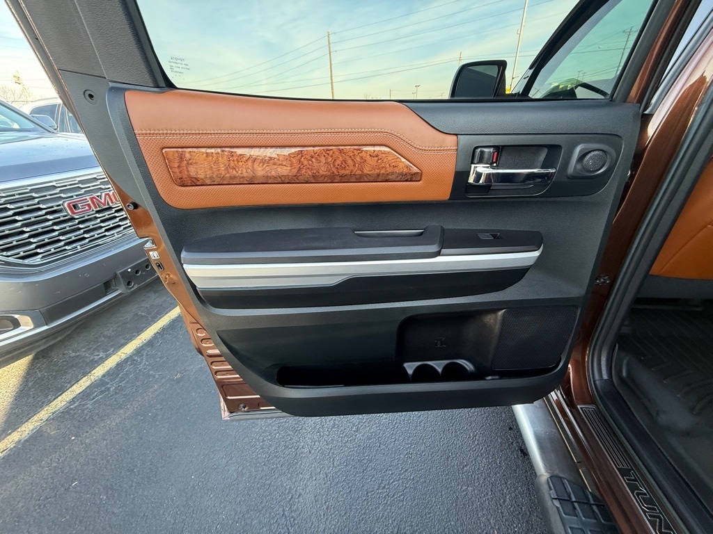 Toyota Tundra 1794 Edition Crew Max 4WD 5.7L V8 2017