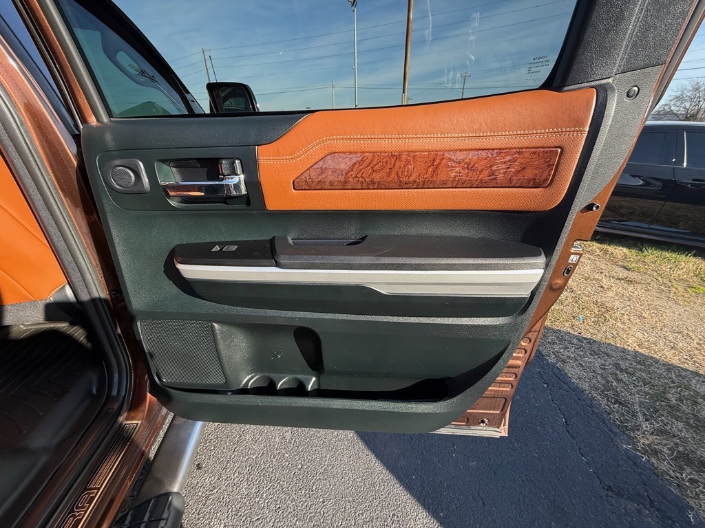 Toyota Tundra 1794 Edition Crew Max 4WD 5.7L V8 2017